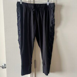 Fabletics Victoria Pants / Black / Small